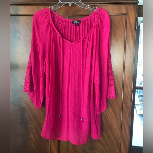 Fushia colored tunic top. Size 1X. - Picture 1 of 5